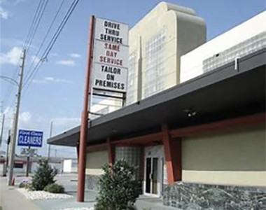 Circa 1950. Once the site of a large Publix Supermarket in Callahan, today this Orange Blossom Trail building is a dry cleaner.
